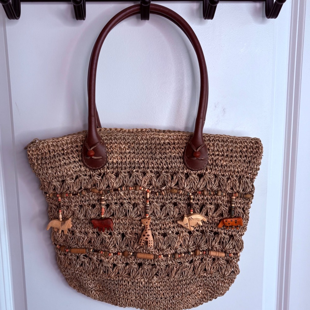 VTG St. John's Bay Safari Woven Straw Tote Bag Carvedโ Wooden Animals Boho Beach